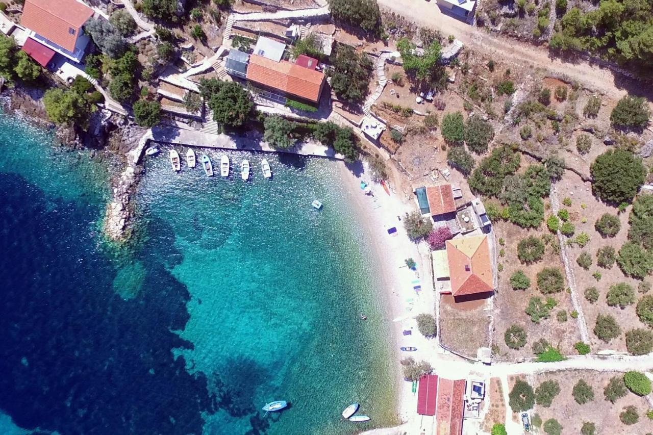 Seaside Secluded Apartments Cove Torac, Hvar - 589 Gdinj Bagian luar foto