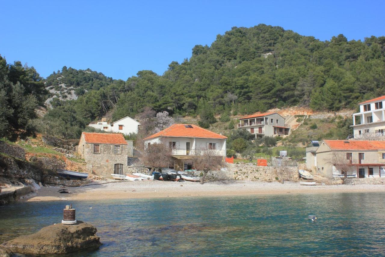 Seaside Secluded Apartments Cove Torac, Hvar - 589 Gdinj Bagian luar foto